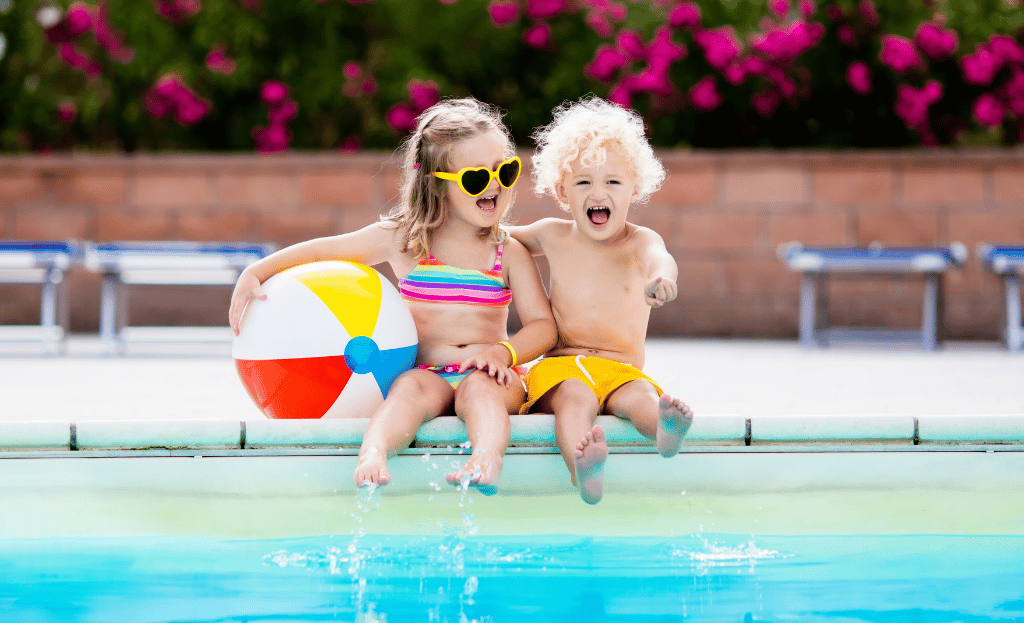 It’s illegal to enter a swimming pool unless you’re 8 years old and older. / #CanadaDo / Weird Laws in Quebec
